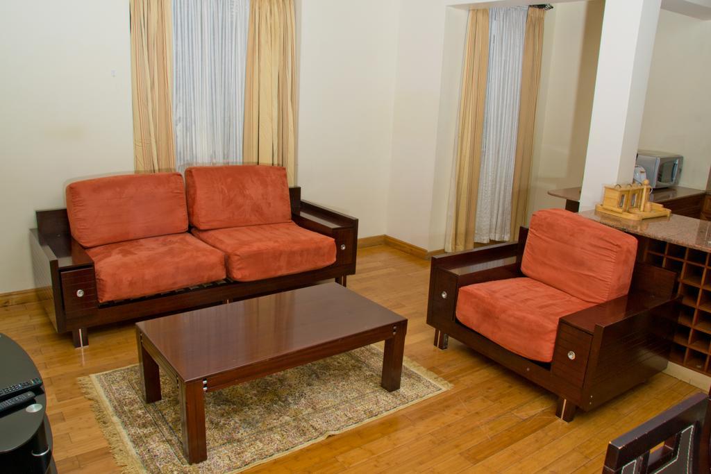 Natural Oak Apartments ไนโรบี ภายนอก รูปภาพ